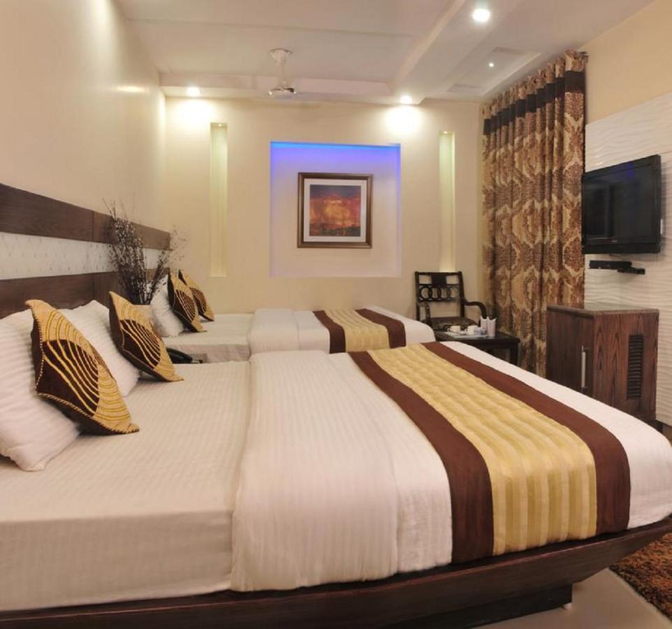 Hotel Stay Well Dx Нью-Дели Экстерьер фото